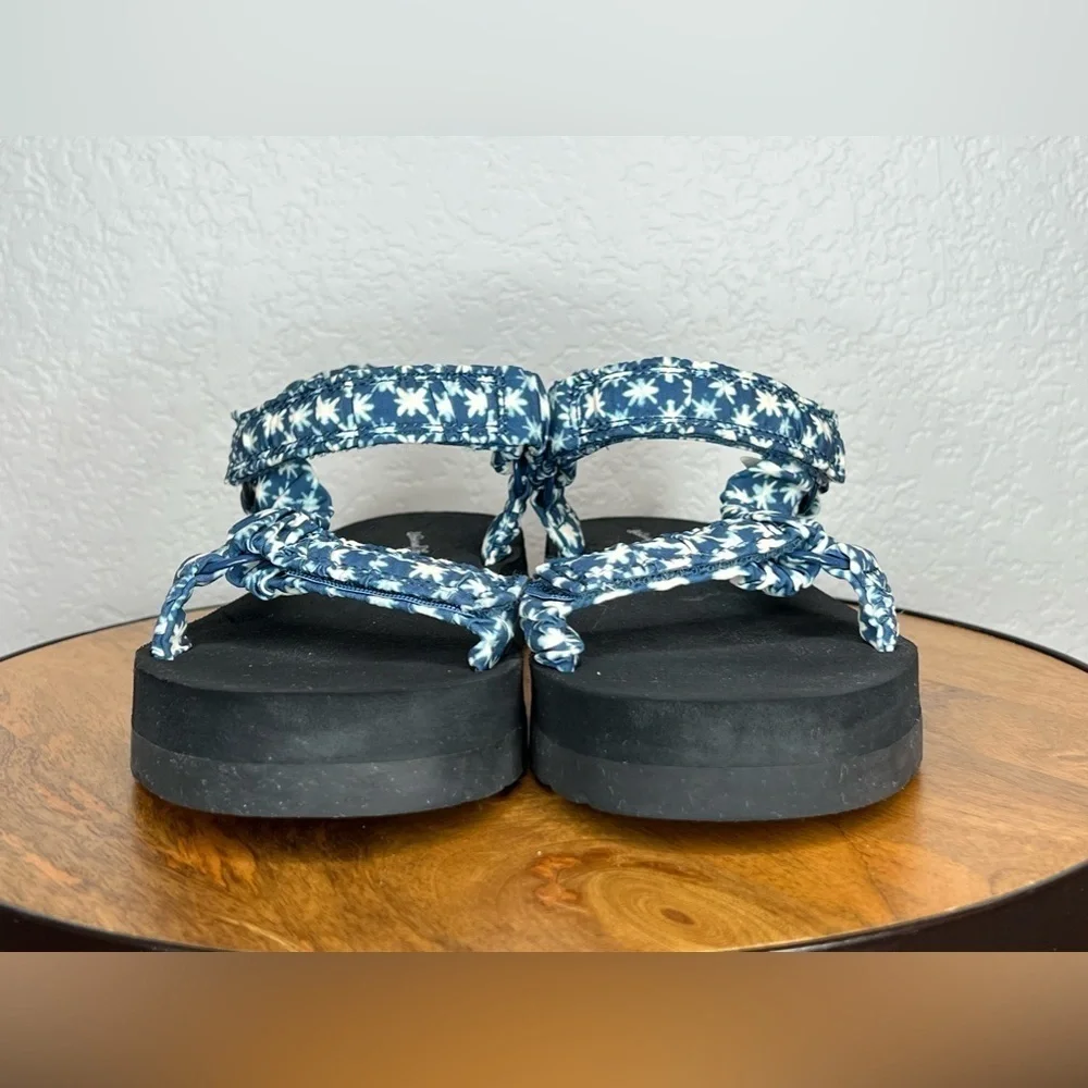 365. Universal Thread Shoes Women's Floris Platform Sport Sandals 8 - Picture 3 of 9